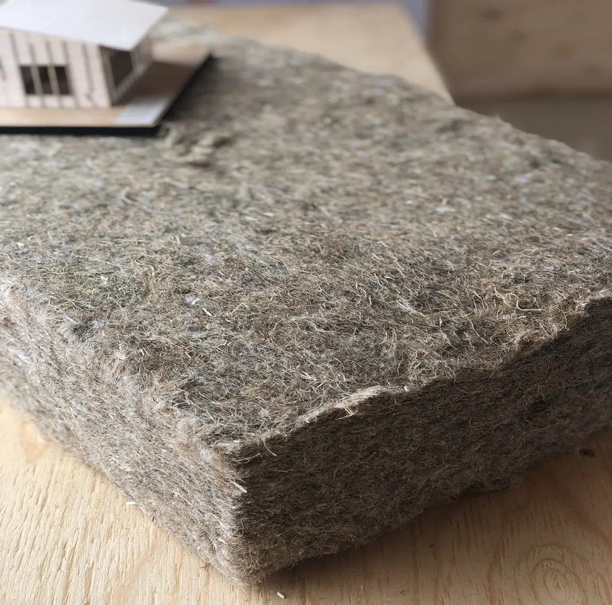 Pros and Cons of Organic Insulation Materials ...